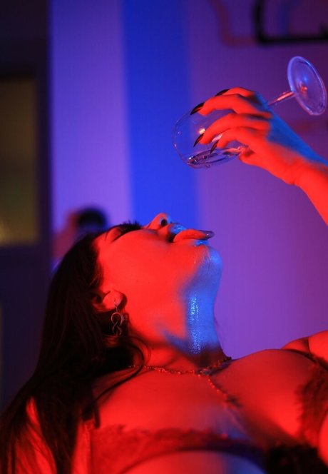 Karen R model hot pics