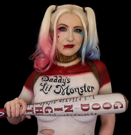 rednamrahC sex star img