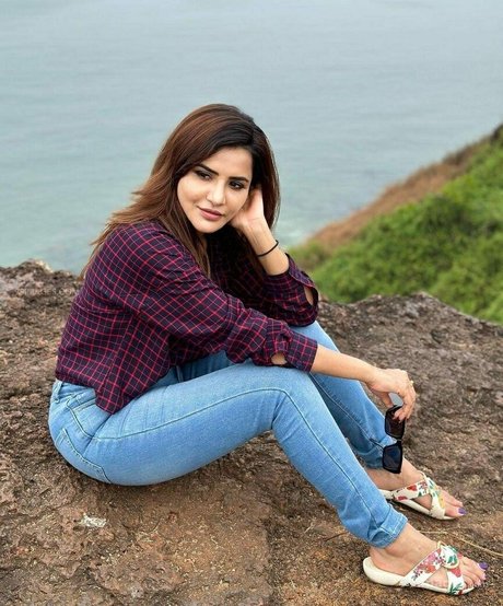 Ashu Reddy pornstar pretty image