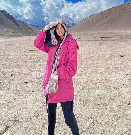 Adah Sharma model nice pictures