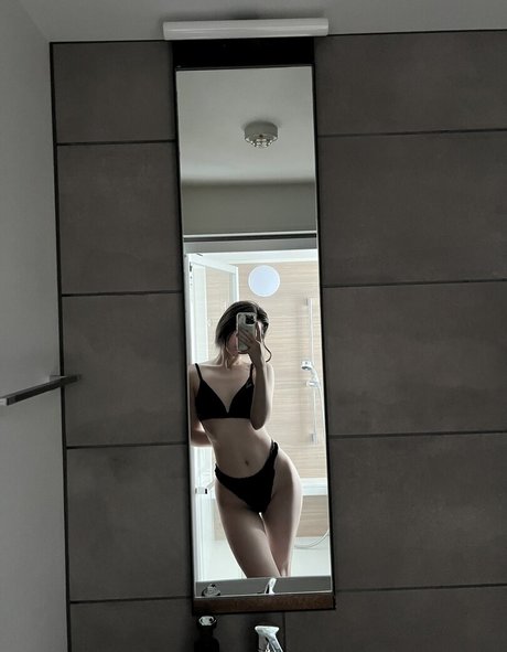 ratchetlbitchescocaina model sexy pictures