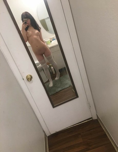 Dr3amybabyd0ll model nude pictures