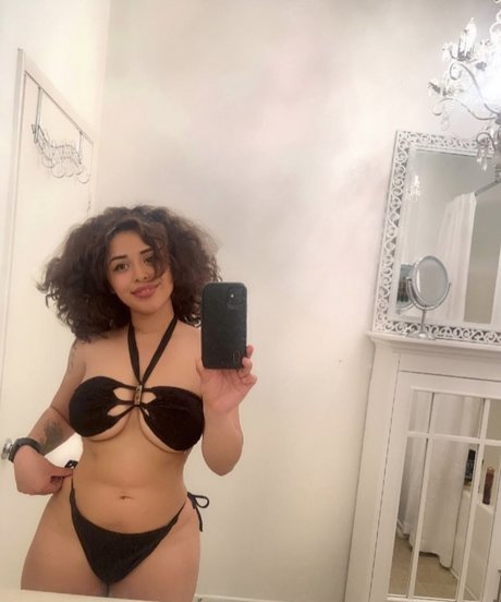 Saraiii Fon777 star nude image