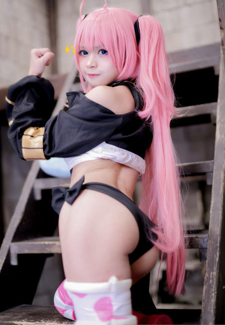 miholy star naked pic