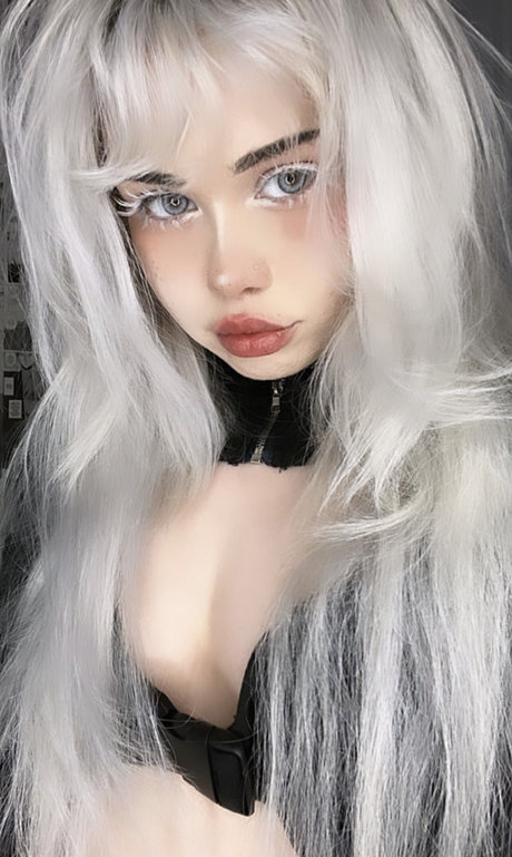 Sugoimeg Megwaifu star exclusive pics