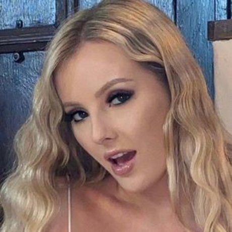 Serenity Model adult star pic