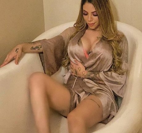 Claudia Guajardo model erotic photos