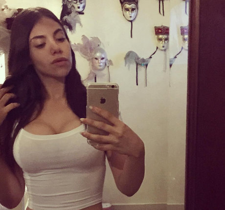 Claudia Guajardo model sex photos