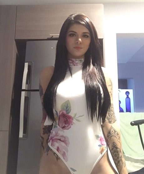 Paula Madrigal star hd photo