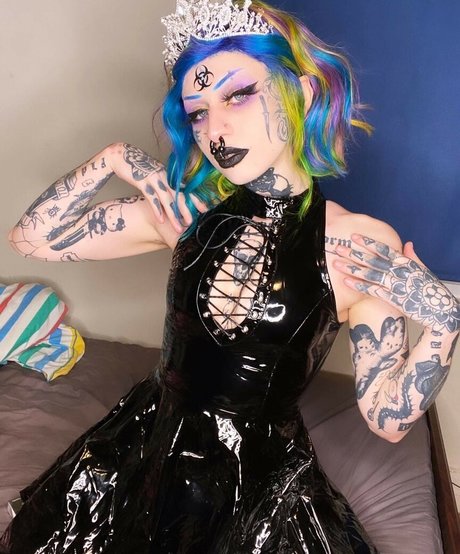 Piaisevil star porn images