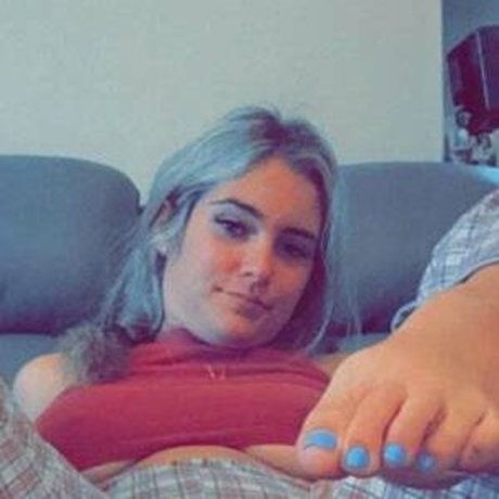 Yourfavemom star porn photo