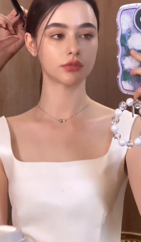 female popular onlyfans beautiful nude gallery