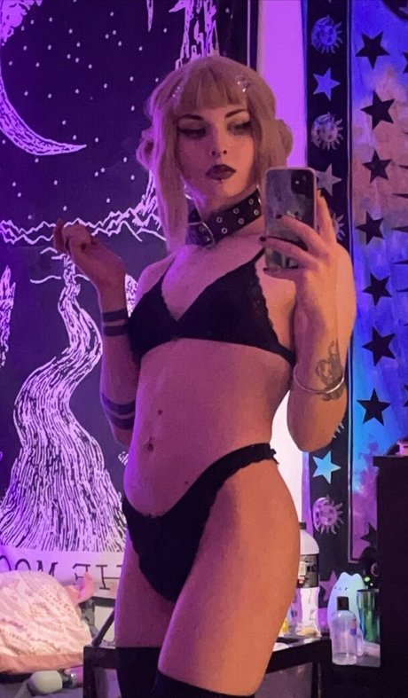 Nihlllxm pretty pornstar photos