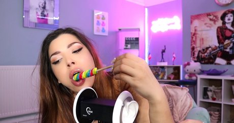 Mizz Ellaa ASMR adult model pictures
