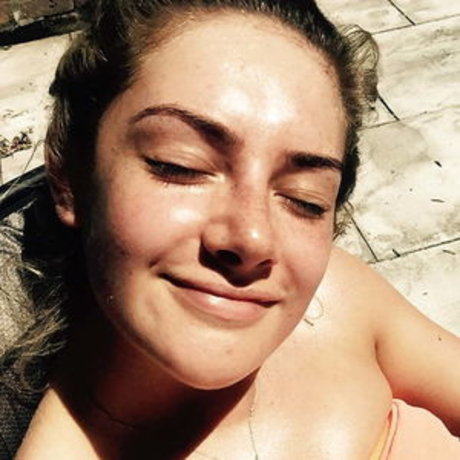 Isabel Hodgins high quality model gallery