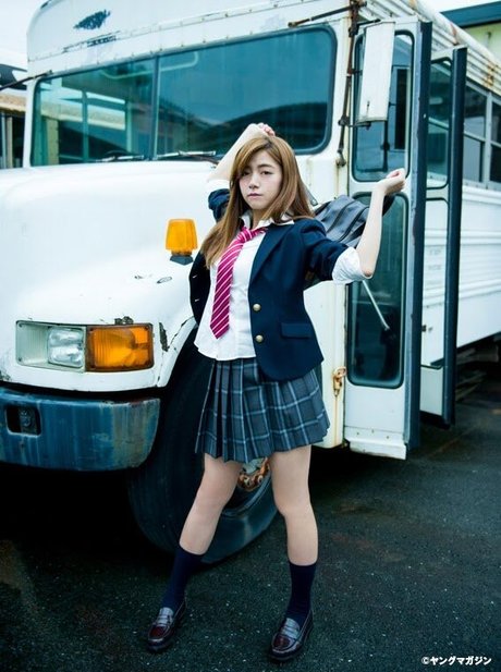 Elaiza Ikeda model hd pic