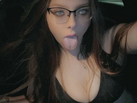freaksaregeeks model beautiful image