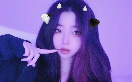 Xliahri model adult photos