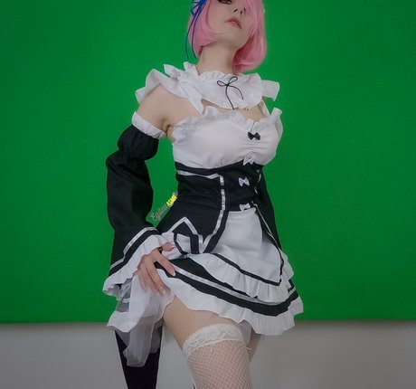 Egilea ASMR hot model image