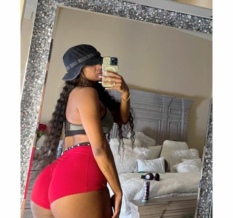 theonly ari b pornstar pretty picture