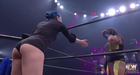 Leva Bates pretty star picture