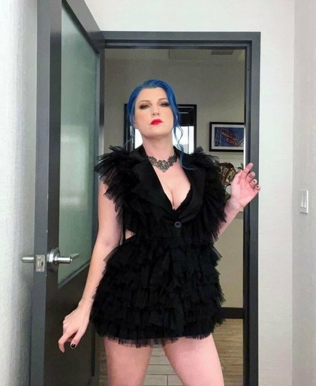 Leva Bates sex star img