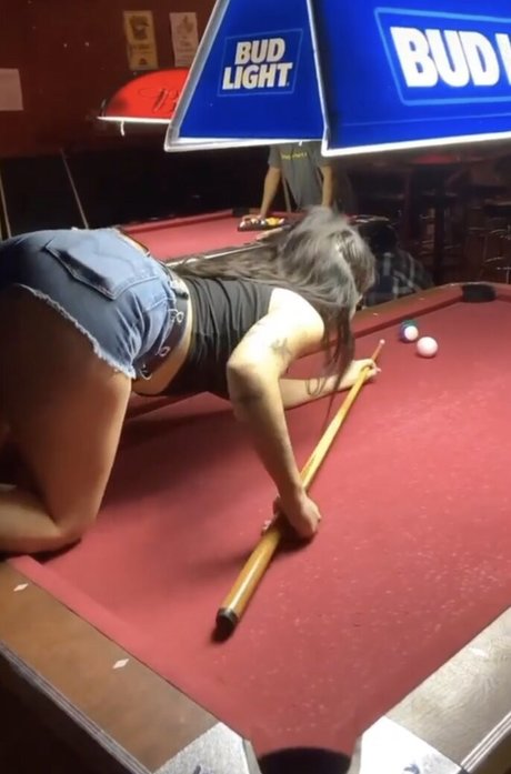 palechubs nude actress pic
