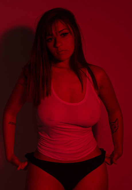 whosjulie model naked photo