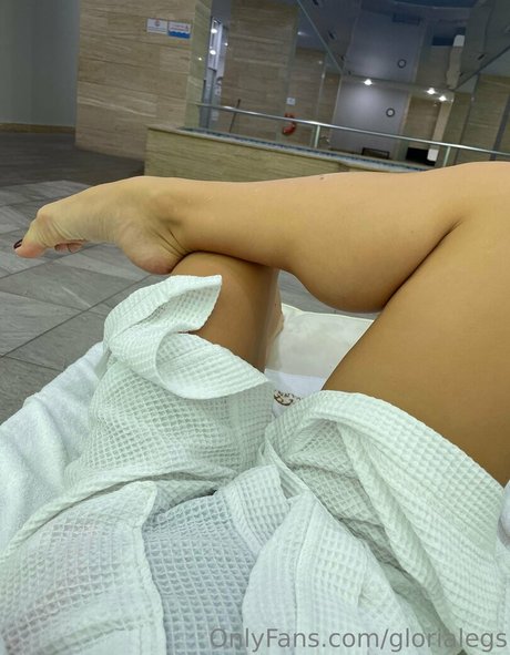 Gloria Legs porn actress pictures