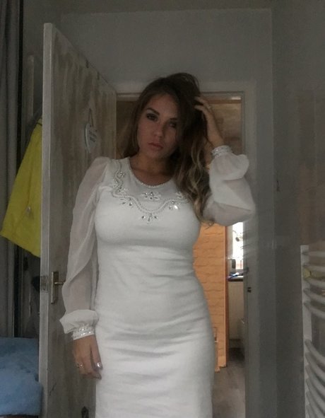 Siobhan Graves exclusive model archive