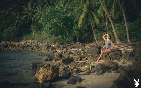 Elilith Noir model hot pictures