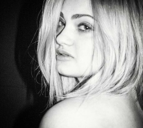 Alexis Raich star nude images