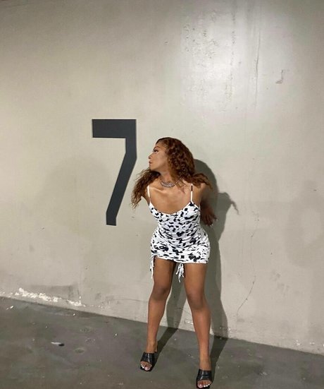 Bianca Brown pornographic model pictures