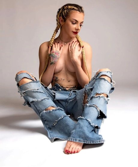 GothBaby x free star galleries