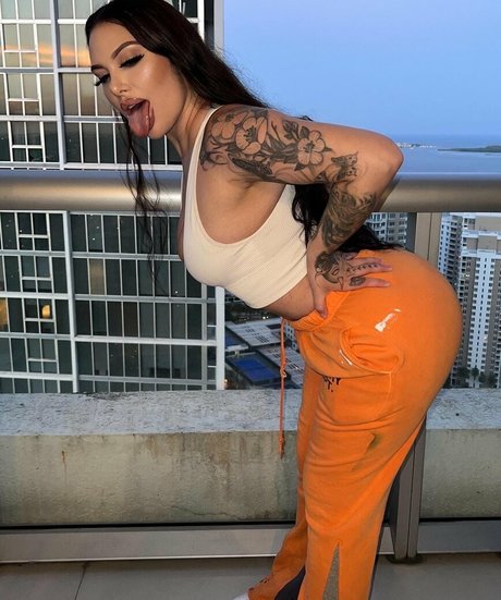 Taytatted model pornographic archive