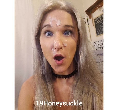 honeysgotbuns art actress photo