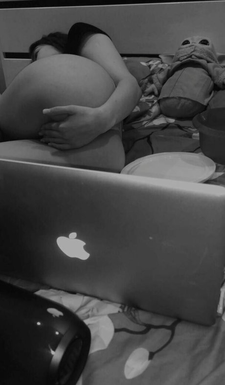 Meflia nude star galleries