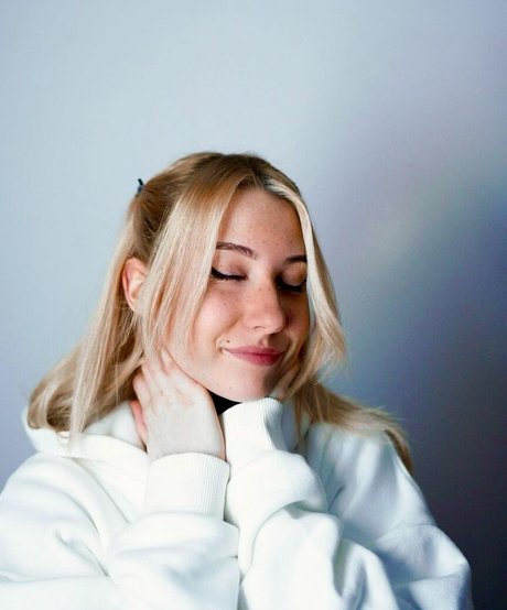 veylaneey star top pictures