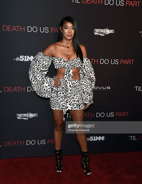 Mila J beautiful actress archive