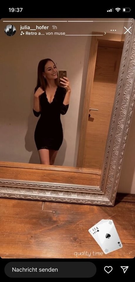 Julia Hofer model nudes pictures