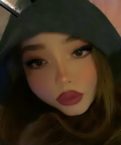 Lovelylillian erotic pornstar pics