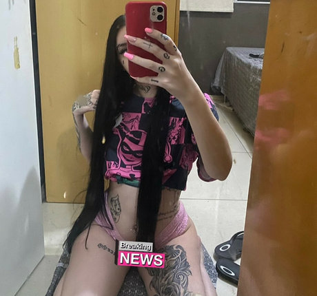 Clarapixys adult star image