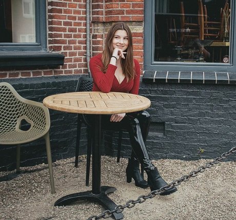 Jasmin Lutke model sex archive