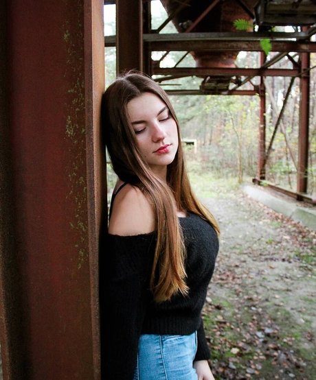 Jasmin Lutke erotic model photos