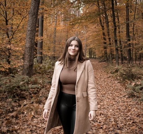 Jasmin Lutke exclusive model photo