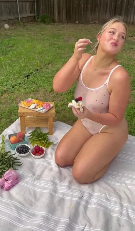 Iskara Lawrence star naked image