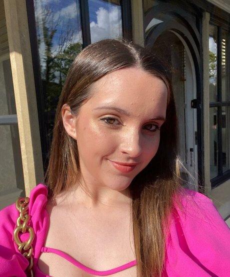 Coronation Street top model img