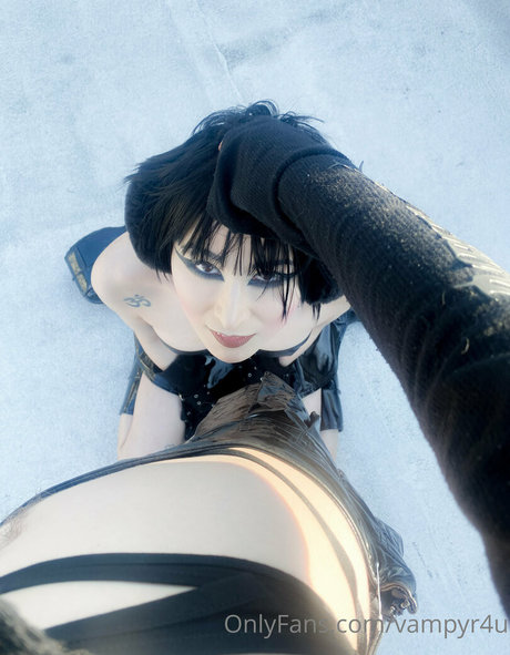 vampyr4u model sex pic