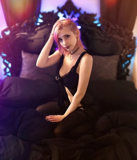 Julez Notyourwaifu 6 art model image