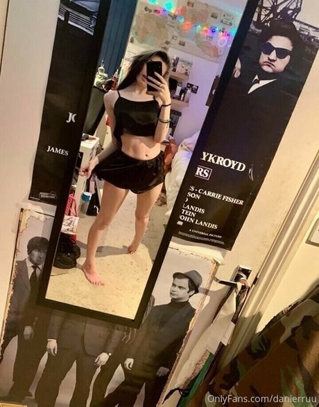 danierruu model sex picture